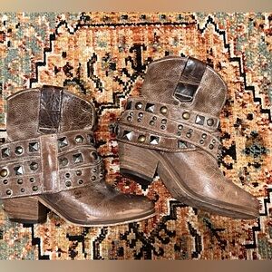 Corral Circle G Bootie